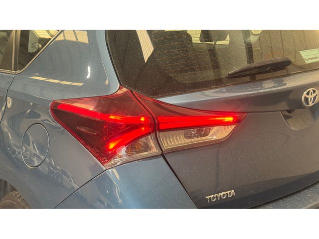 Image for 2016 Toyota Auris 1.8 HYBRID LUNA 4DR AUTO