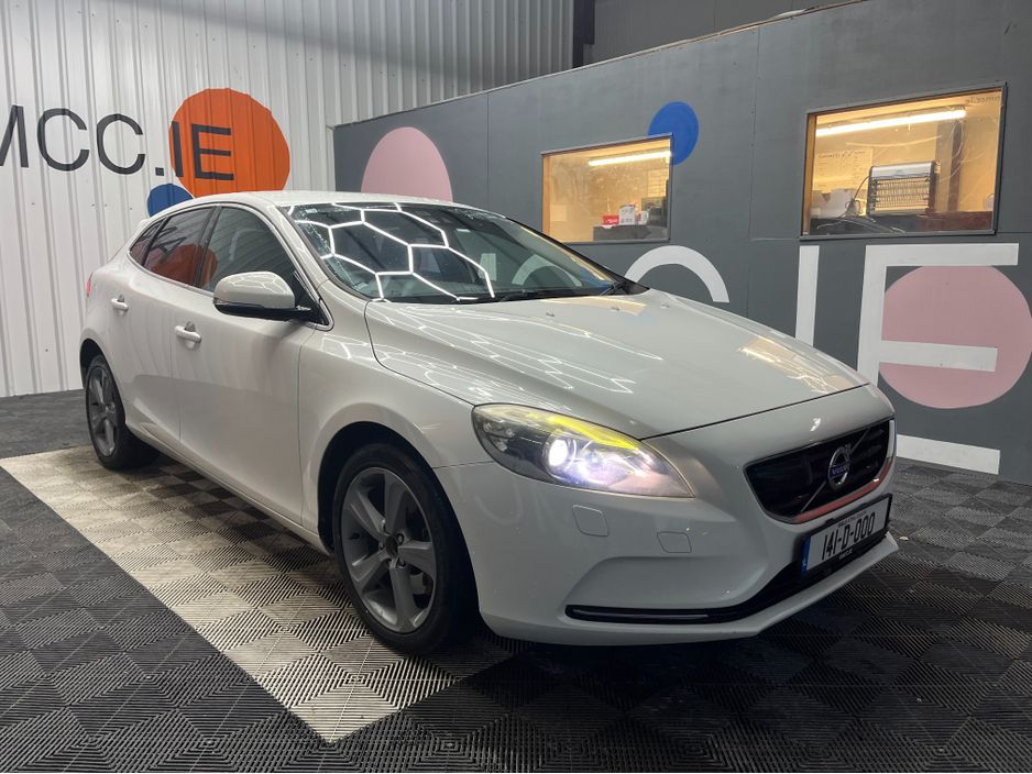 Image for 2014 Volvo V40 €10950 2014 VOLVO V40 T4 1.6 AUTOMATIC / ELECTRIC MEMORY & HEATED SEATS / CRUISE CONTROL 