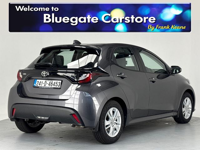 Image for 2024 Toyota Yaris HYBRID LUNA**SEMI DIGITAL DASH**KEYLESS START**BLACK CLOTH INTERIOR**TOUCH SCREEN MEDIA DISPLAY**REVERSE CAMERA**APPLE CARPLAY**DRIVE MODES**FINANCE AVAILABLE**