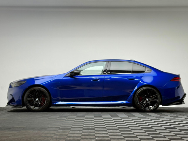 Image for 2025 BMW M5 M5 4.4 PHEV 727HP MARINA BAY