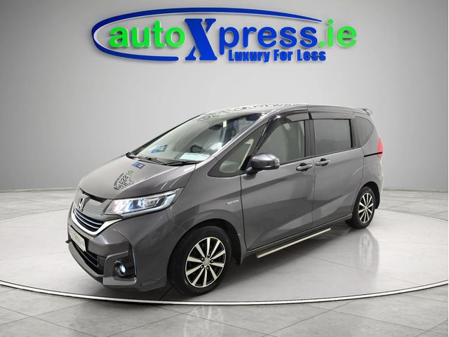 Image for 2017 Honda Freed + 1.5 Hybrid Automatic, Reversing camera