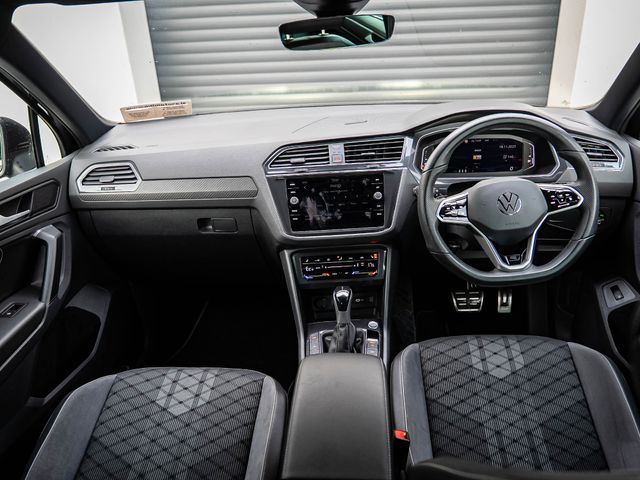 Image for 2023 Volkswagen Tiguan R-LINE TSI DSG