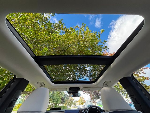 Image for 2023 Lexus RX450h+ SUNROOF BEIGE LEATHER PREMIUM PLUS