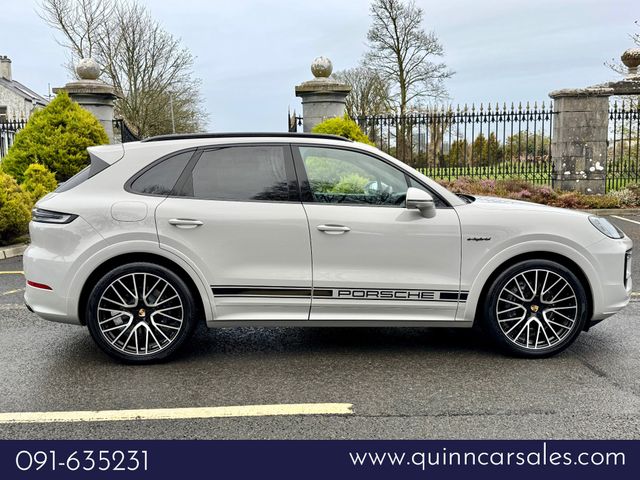Image for 2024 Porsche Cayenne 3.0 V6 E-HYBRID AUTO==HUGE SPEC==COST €153K NEW==