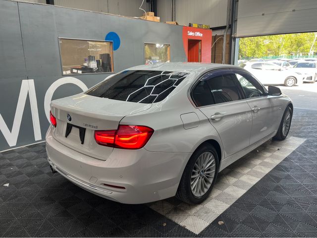 Image for 2017 BMW 3 Series €17950 2017 BMW 320D LUXURY 2.0 AUTOMATIC / CRUISE CONTROL / REVERSE CAMERA / ELECTRIC MEMORY & HEATED SEATS / AMBIENT LIGHTS AND MORE