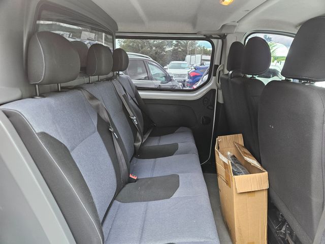 Image for 2015 Vauxhall Vivaro Crewcab Lwb 6 Seater