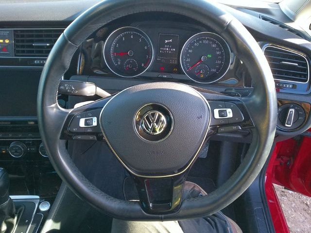 Image for 2015 Volkswagen Golf Highline