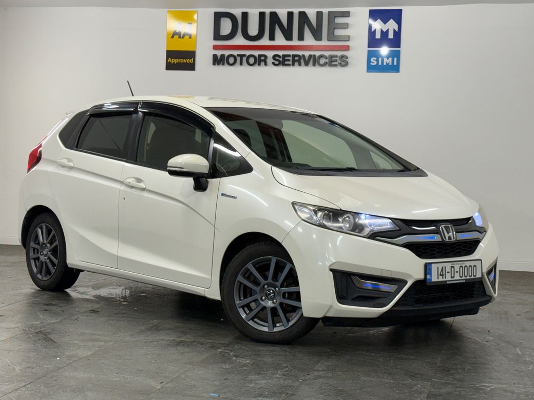 Image for 2014 Honda Fit **L PACKAGE**16"ANTHRACITE ALLOY WHEELS**REAR SPOILER**KEYLESS ENTRY AND START**ANDROID/APPLE CARPLAY**TOUCH SCREEN RADIO**IRISH RADIO STATIONS**DIGITAL CLIMATE CONTROL**CRUISE CONTROL**REVERSE CAMERA