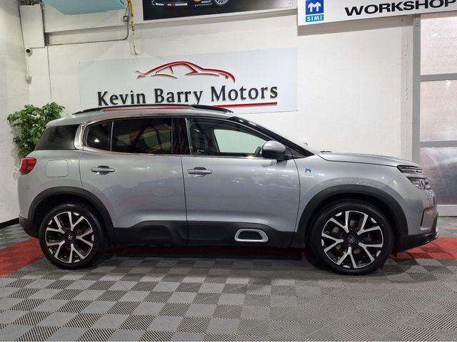 Image for 2022 Citroen C5 Aircross 1.6 SHINE (PLUG IN HYBRID) AUTOMATIC **HIGH SPEC / ADAPTIVE CRUISE CONTROL / APPLE CARPLAY & ANDROID AUTO / BLIND SPOT ASSIST / HALF LEATHER INTERIOR / KEYLESS ENTRY / SAT NAV / REVERSE CAMERA**