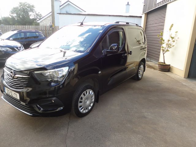 Image for 2021 Opel Combo My21-sprt-l1h1-1.5 100PS D-5sp