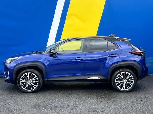 Image for 2022 Toyota Yaris Cross CROSS SOL 1.5 HYBRID ** BIG SPEC ** // HALF LEATHER HEATED SEATS // APPLE CARPLAY/ANDROID AUTO // 18" DIAMOND CUT ALLOYS