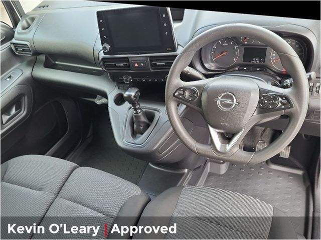 Image for 2024 Opel Combo Komfort 2300 L2H1 1.5D 100PS 6 Speed