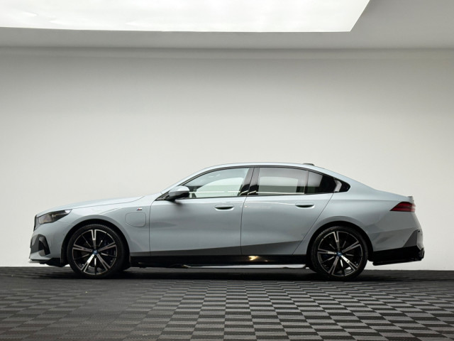 Image for 2024 BMW 5 Series 550E M SPORT PRO XDRIVE