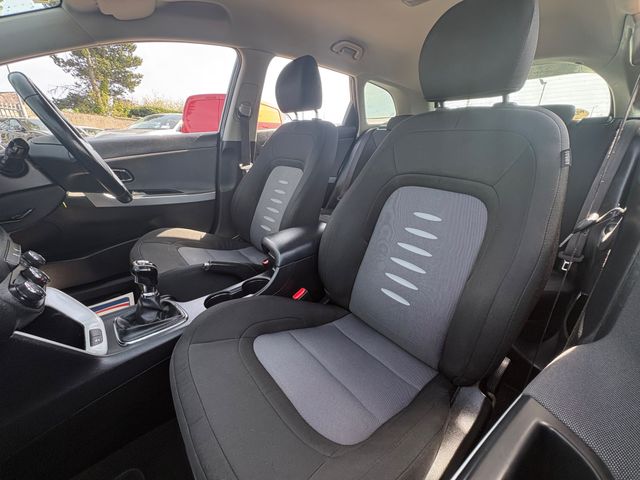 Image for 2015 Kia Ceed SW 1.6 EX 5DR, USB Connection, Electric Windows, Multi-Function Steering Wheel, Daytime Running Lights, Bluetooth, 