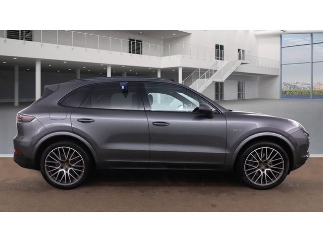 Image for 2021 Porsche Cayenne 3.0 V6 E-HYBRID AUTO