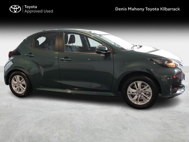 Image for 2026 Toyota Yaris Hybrid Luna