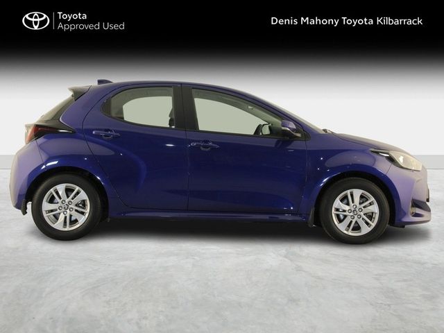 Image for 2023 Toyota Yaris HYBRID LUNA