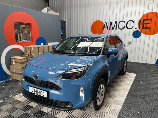 Image for 2021 Toyota Yaris Cross 2021 TOYOTA YARISS CROSS X 1.5 AUTOMATIC / CRUISE CONTROL / PARKING CAMERA AND MORE