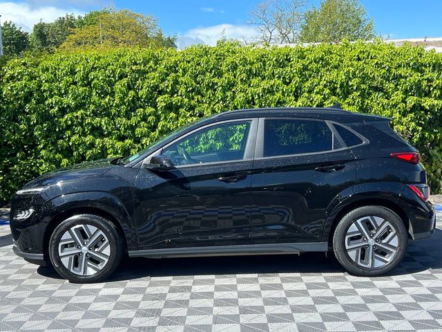 Image for 2023 Hyundai Kona PREMIUM EV 65KWH // APPLE CARPLAY/ANDROID AUTO // REVERSE CAMERA // AIR CONDITIONING