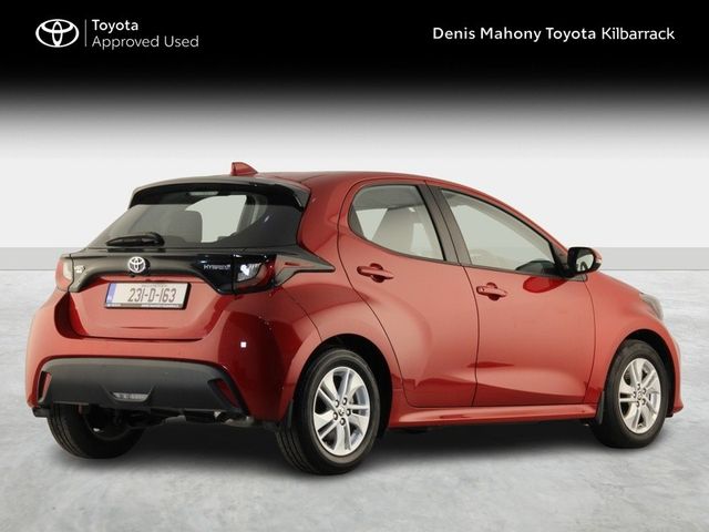 Image for 2023 Toyota Yaris HYBRID LUNA