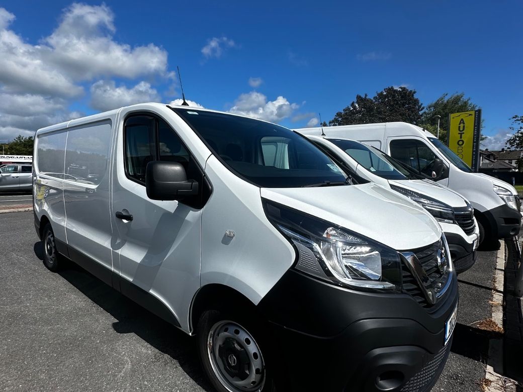 Image for 2020 Nissan NV300 LWB 120 XE 1300 MY20 4DR
