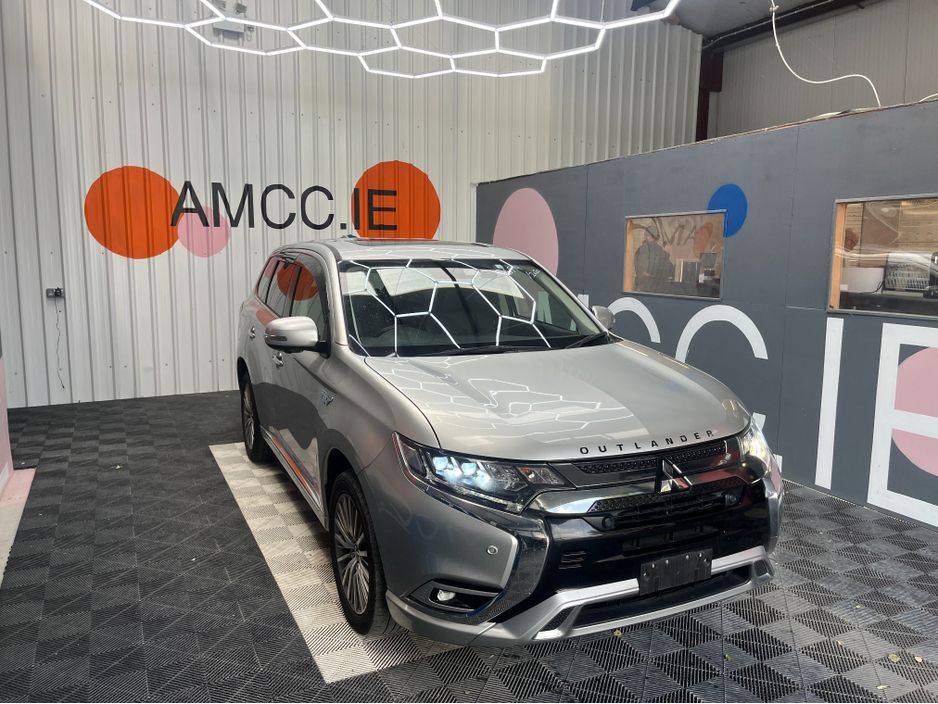Image for 2020 Mitsubishi Outlander €23950! 2020 MITSUBISHI OUTLANDER PHEV 2.4L HYBRID / 103K KMS / CRUISE CONTROL, HEATED SEATS, REVERSE CAMERA & MORE