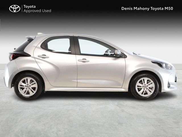 Image for 2025 Toyota Yaris Hybrid Luna Auto