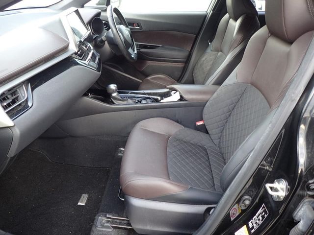 Image for 2018 Toyota C-HR 182 G LEATHER SEATS