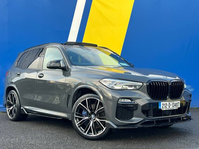 Image for 2021 BMW X5 XDRIVE45e M-SPORT COMPETITION 3.0 HYRID AUTO // PANORAMIC SUNROOF // ADAPTIVE CRUISE CONTROL // APPLE CARPLAY/ANDROID AUTO