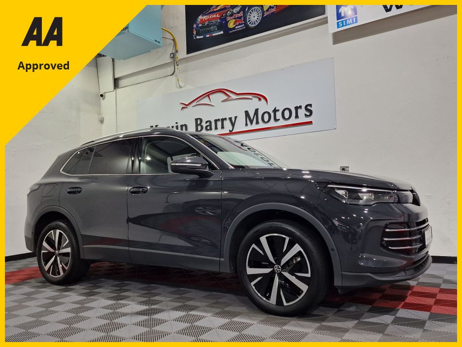 Image for 2024 Volkswagen Tiguan 1.5 PHEV ELEGANCE (19.7KWH BATTERY) 204BHP AUTOMATIC **ONE OWNER / APPLE CARPLAY / BLIND SPOT ASSIST / ELECTRIC BOOTLID / HEATED & MASSAGE SEATS / SAT NAV / REVERSE CAMERA / WIRELESS PHONE CHARGING**