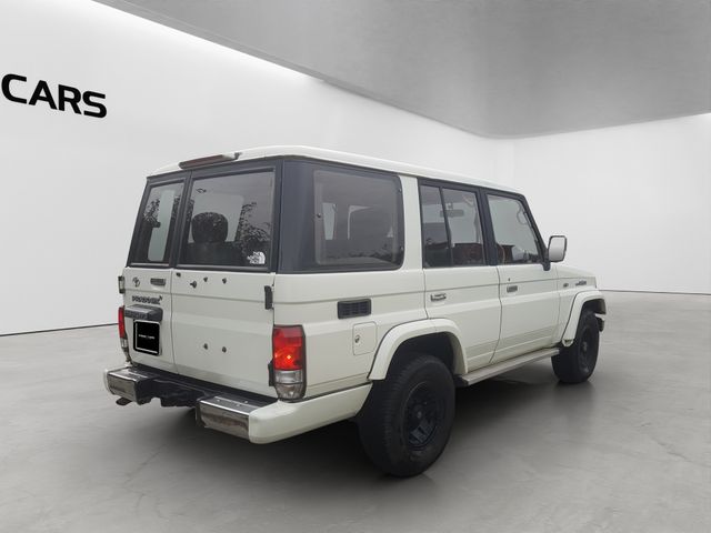 Image for 1993 Toyota Landcruiser 8 seater SX AUTO AWD -- ONE OWNER -- CHEAP TAX & EXCELLENT CONDITION