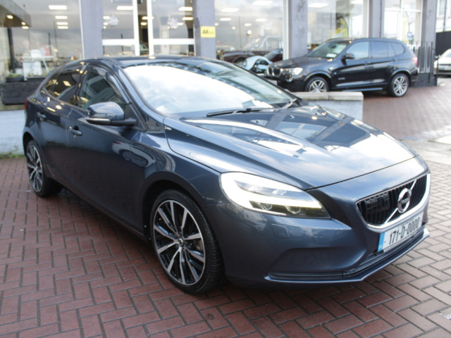 Image for 2017 Volvo V40 2.0D4 MOMENTUM 5DR HATCHBACK AUTO // 1 OWNER CAR WITH ONLY 135, 000 KMS // AS NEW CONDITION THROUGHOUT // BUY WITH CONFIDENCE AA AND SIMI APPROVED DEALER 2025 // FINANCE ARRANGED //