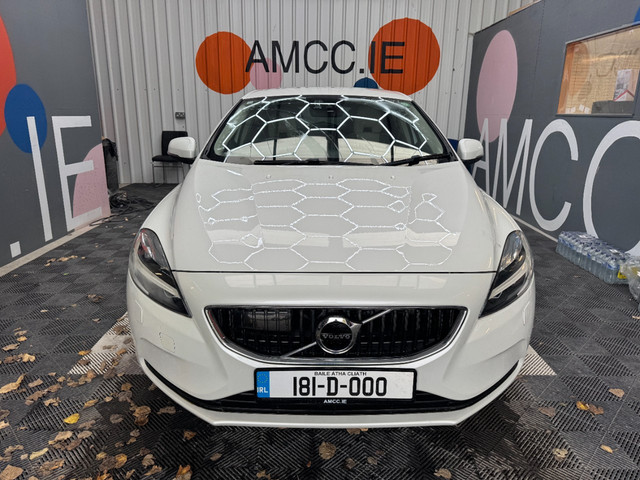 Image for 2018 Volvo V40 2018 VOLVO V40 D4 AUTOMATIC 2.0 / CRUISE CONTROL / PARKING CAMERA / ELECTRIC MEMORY & HEATED SEATS / PADDLE SHIFTERS / AMBIENT LIGHTS