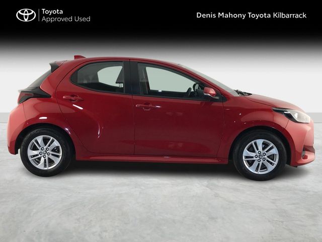 Image for 2022 Toyota Yaris HYBRID LUNA