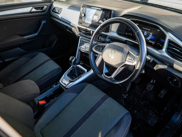 Image for 2023 Volkswagen T-Roc Life 1.0 TSI M6F 110HP 5DR