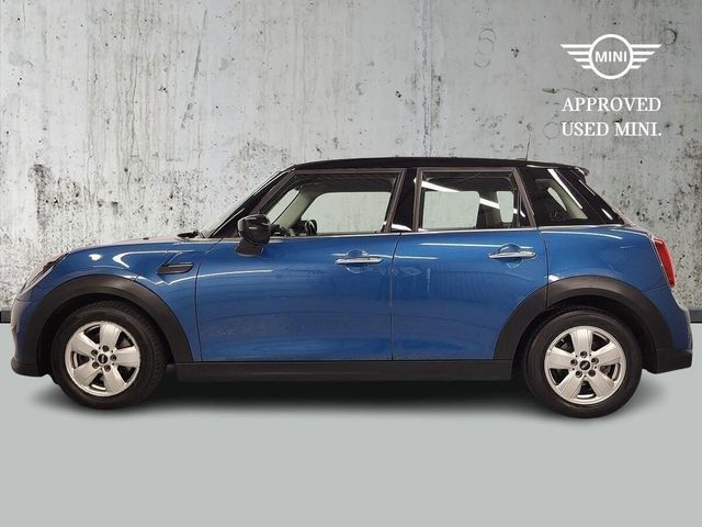 Image for 2023 Mini Cooper 5-Door Cooper Classic