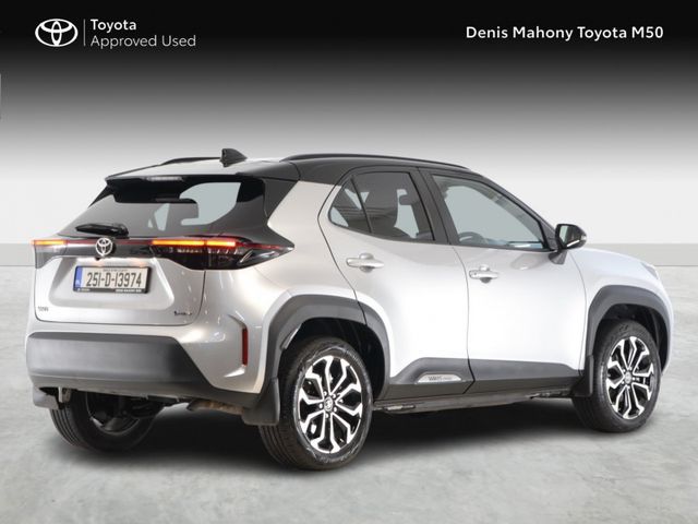 Image for 2025 Toyota Yaris Cross Luna Sport Hybrid Auto