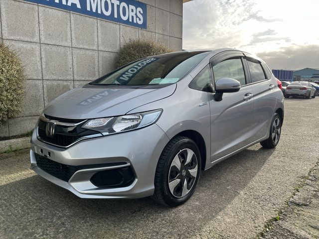 Image for 2018 Honda Fit HYBRID AUTOMATIC 1.5 PETROL //REVERSE CAMERA//ADAPTIVE CRUISE CONTROL//KEYLESS ENTRY//