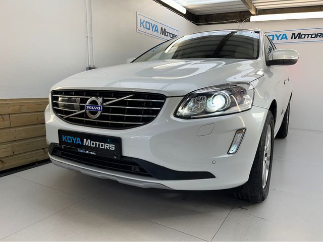 Image for 2015 Volvo XC60 2.0 D4 DIESEL SE LUXURY PREMIUM AUTO // TOP SPEC // FULL ELECTRIC HEATED LEATHER // REAR ENTERTAINMENT MEDIA SCREENS // CRUISE CONTROL // ELECTRIC TAILGATE // REVERSING CAMERA // LANE ASSIST 