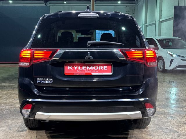 Image for 2018 Mitsubishi Outlander 2.0 AUTOMATIC - ALLOY WHEELS - CRUISE CONTROL - HEATED STEERING WHEEL 