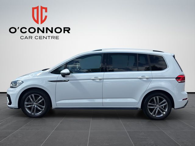Image for 2017 Volkswagen Touran R LINE 1.4 AUTO Seven-seat family bus on paper… R-Line with notions in real life.