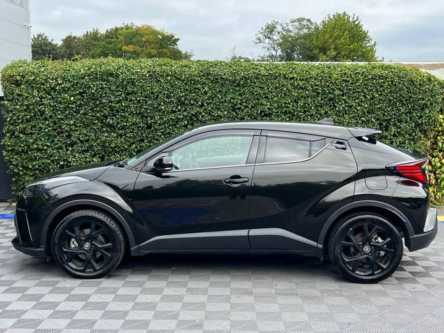 Image for 2023 Toyota C-HR 1.8 HYBRID AUTO // APPLE CARPLAY/ANDROID AUTO // ADAPTIVE CRUISE CONTROL // 18" ALLOYS