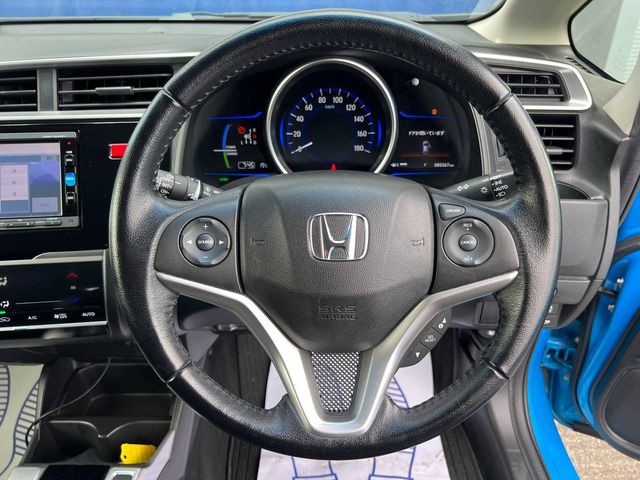 Image for 2016 Honda Fit 1.5 HYBRID L-PACKAGE AUTO // SERVICE HISTORY // HALF LEATHER INTERIOR // CRUISE CONTROL