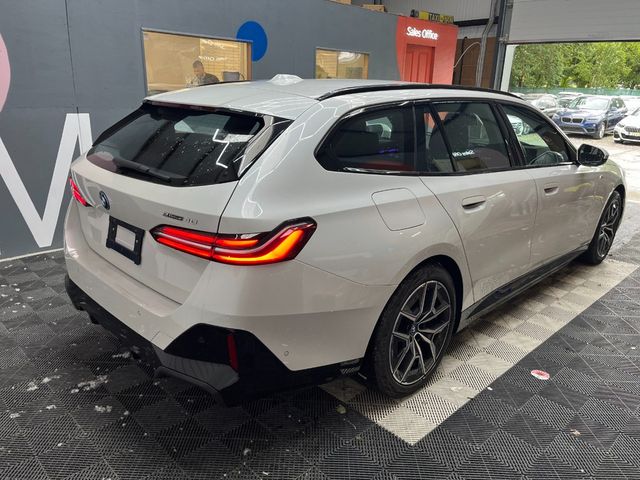 Image for 2025 BMW i5 2025 BMW I5 EDRIVE40 TOURING AUTOMATIC / CRUISE CONTROL / 360 CAMERA / ELECTRIC MEMORY & HEATED SEATS / AMBIENT LIGHTS / APPLE CARPLAY AND MORE