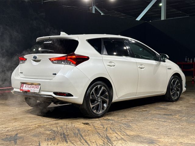 Image for 2016 Toyota Auris 1.8 AUTOMATIC HYBRID - ALLOY WHEELS - HEATED SEATS - MULTI FUNCTION STEERING WHEEL - CRUISE CONTROL - HEATING / AC CONTROLS 