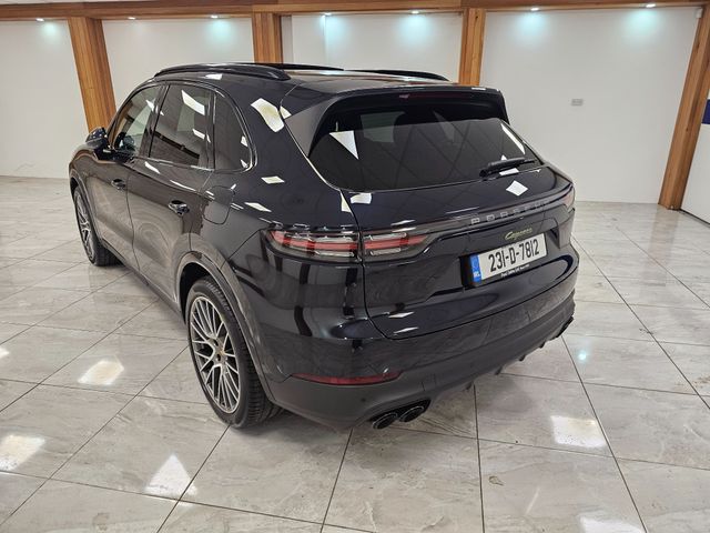 Image for 2023 Porsche Cayenne LOW LOW MILES 