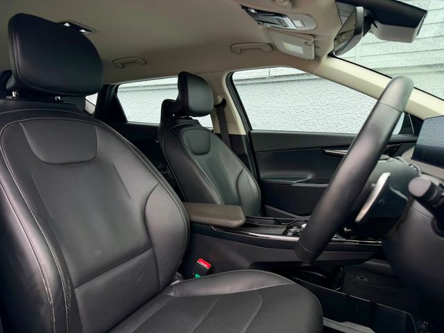Image for 2022 Kia EV6 AIR / 77 KWH / 96.4% SOH / LEATHER / PARK CAMERA / APPLE / ONE OWNER /*FINANCE AVAILABLE*