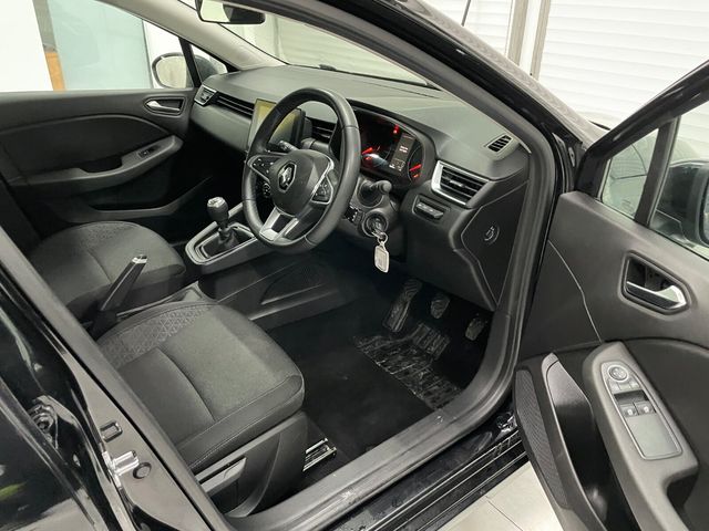 Image for 2022 Renault Clio Dynamique TCe 90