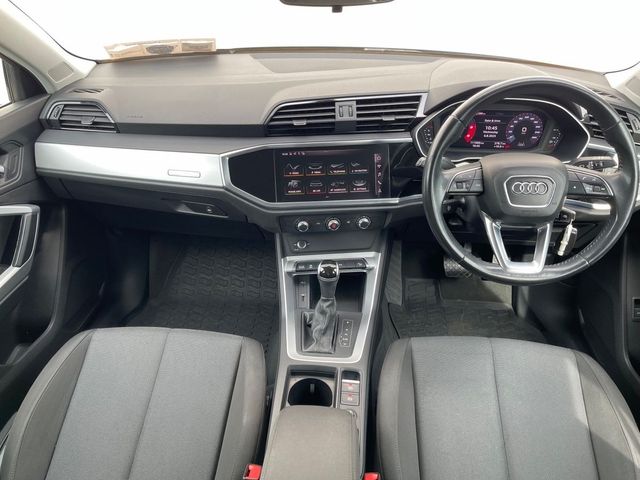 Image for 2019 Audi Q3 35 TDI 150HP S Tronic SE