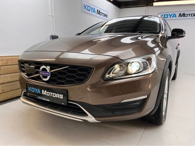 Image for 2016 Volvo V60 Cross Country 2.0 D4 CROSS COUNTRY SE LUXURY DIESEL 190 BHP AUTOMATIC // FULL LEATHER ELECTRIC SEATS // REVERSING CAMERA // CRUISE CONTROL // LANE ASSIST // COLLISION WARNING SYSTEM // TOP SPEC